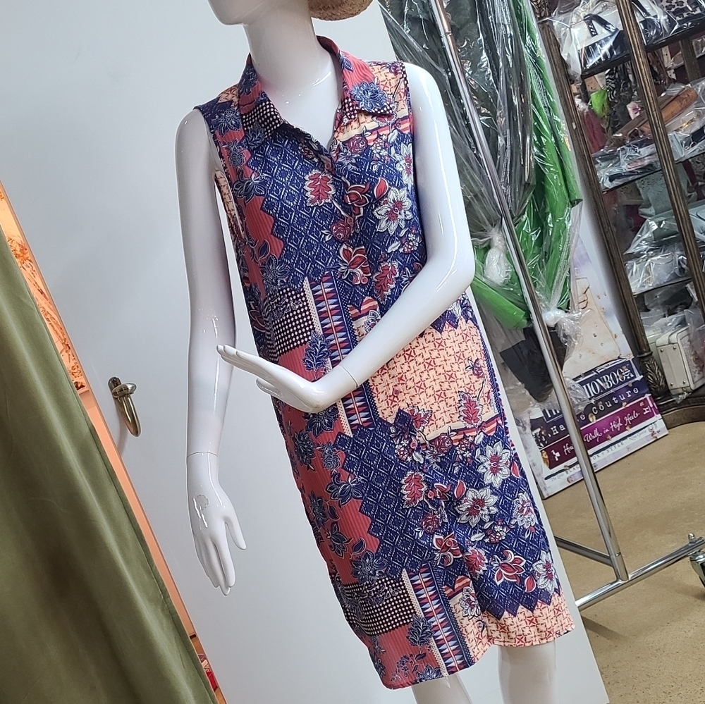 Spense Sleeveless Printed Button Down Shirt